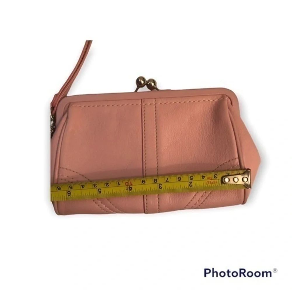 Coach vintage y2k soho pink leather kiss lock wristlet clutch bag rare